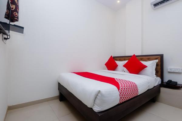 OYO 28001 Hotel Sai Darshan
