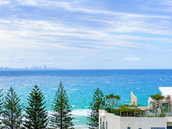 Rainbow Commodore Coolangatta