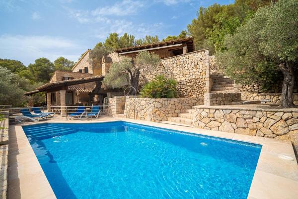 Can Xilla by Sealand Villas