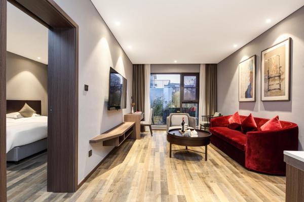 Suzhou Overseas Chinese Hotel