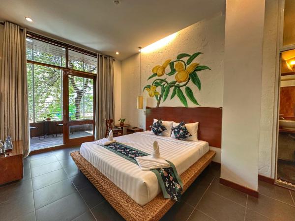 Monsoon Boutique Hotel