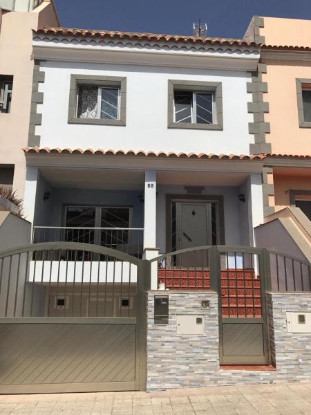 Spacious Apartment in Cruce de Arinaga With Terrace
