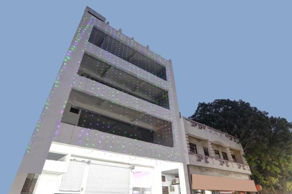 Super Capital O Townhouse Govinda Royal, Забронировать Дом для отпуска Виллы Канпура, Вилла