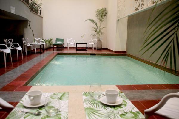 Gardi Hotel & Suites, Забронировать Отель Буэнос-Айрес провинция Буэнос-Айрес, рядом с Железнодорожный вокзал Ретиро