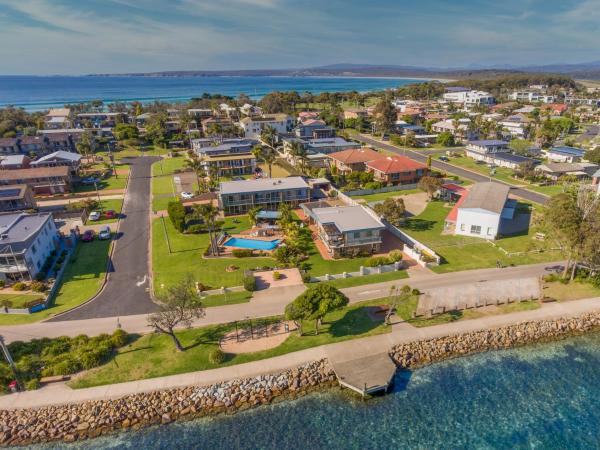 The Retreat Lakeside Merimbula