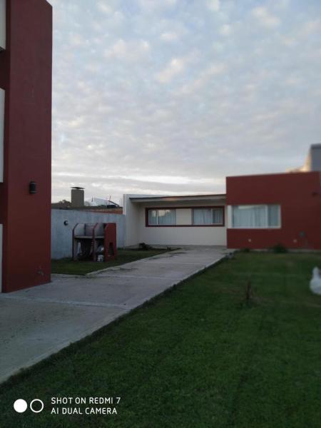 Departamentos Necochea, Забронировать  Отели Атлантического побережья аргентины с парковкой, Парковка
