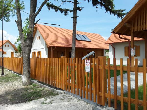 Bak Vendéglő faházak, Забронировать Хостел Gyulakeszi Веспрем