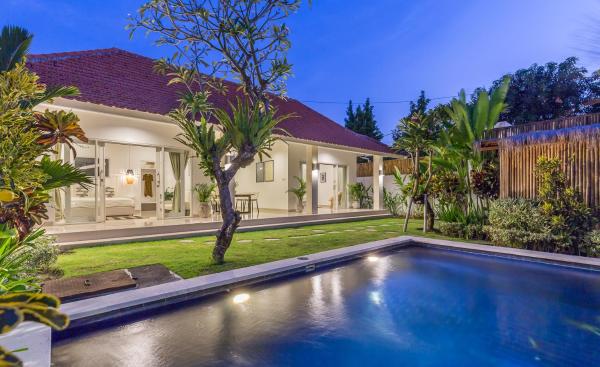 Villa Made Umalas 2Br with Private Pool, Забронировать Вилла Чангу Бадунг
