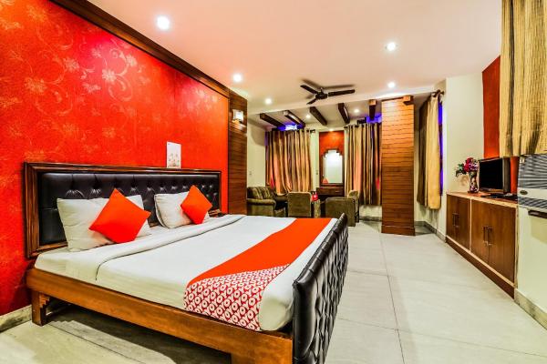 Super Townhouse Hotel City Castle
