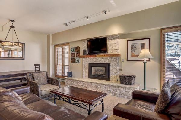 Village at Breckenridge Condos Sleeps 8 - Ski in Out Walk downtown