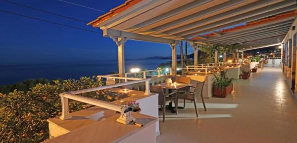 Angela Beach Apartments