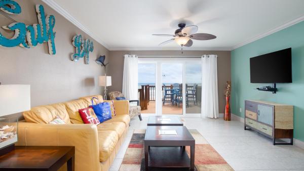 Beautiful Townhome Right On The Gulf - Get Ready To Relax