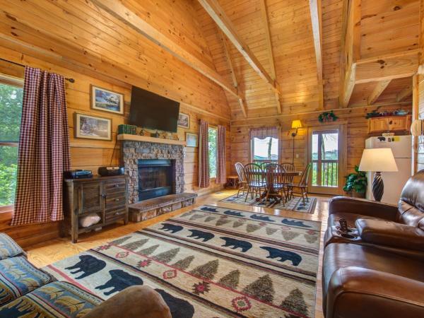 Bear Tracks - Two Bedroom Cabin