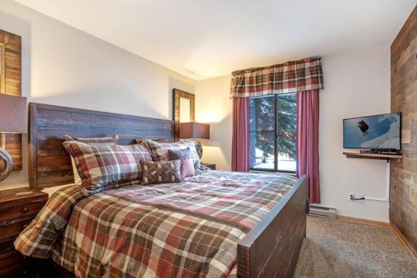 Salt Lick #4812 - Wildernest