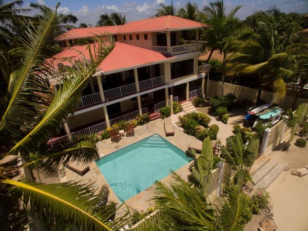 Mission Bay - Large 5 Bedroom Oceanfront w Pier and Pool