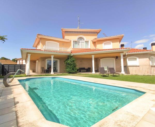 Ver Venir, acogedoras habitaciones con piscina
