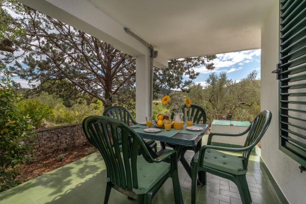 Casa Verde Apartment House