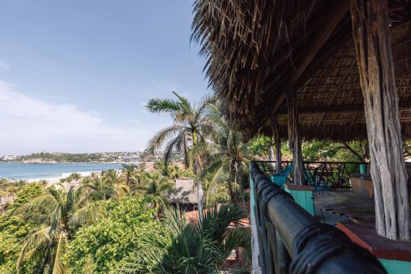 Selina Puerto Escondido