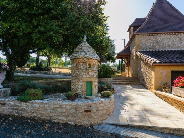 Maison indépendante avec piscine chauffée au calme du Périgord Noir - FR-1-616-115