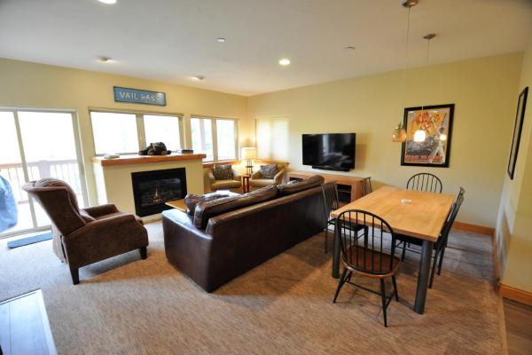Beautiful East Vail 3 Bedroom Condo w/Hot Tub On shuttle Route., Забронировать Отель Вейл Roosevelt National Forest