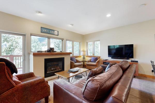 Beautiful East Vail 3 Bedroom Condo w/Hot Tub On shuttle Route.