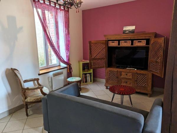 Maison confortable avec cour, proche du Château de La Bussière, idéale pour explorations. - FR-1-590-161