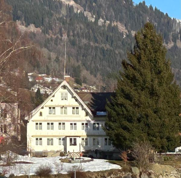 Schlafen im Sternen Ennetbühl, Забронировать Отель «постель и завтрак» Неслау-Крумменау 