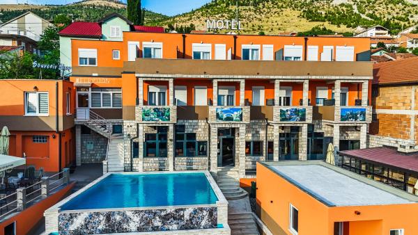 Hotel Nur, Забронировать Мотель Отели Мостар с парковкой, Парковка