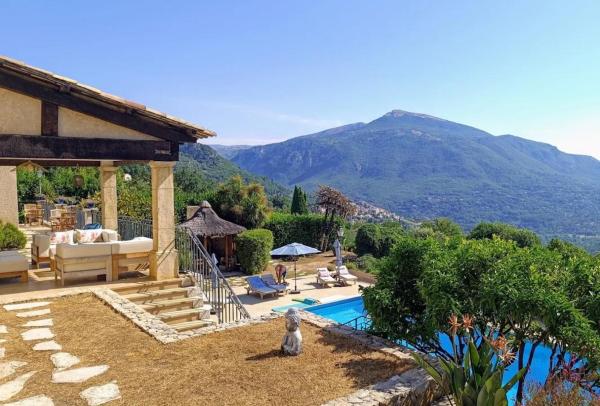 Loup Castel Boutique Hotel B&B