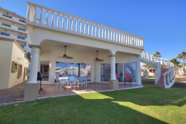 Las Palmas Resort