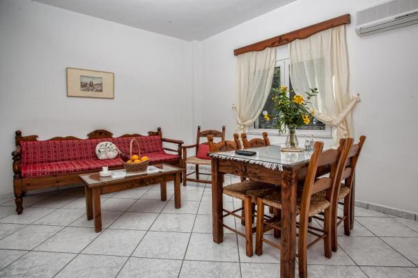 Alexandros Apartments