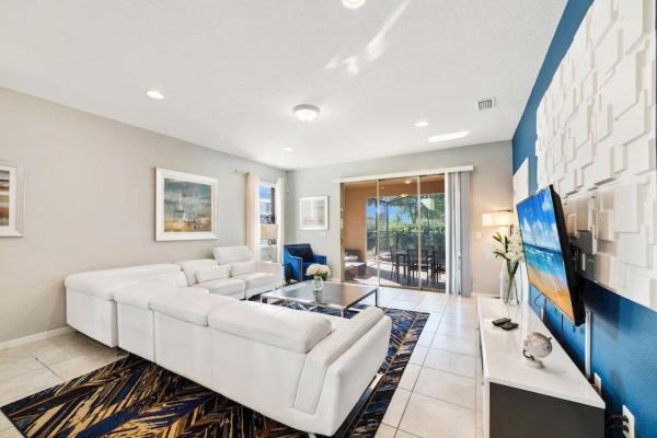 Luxury Pool Villa Minutes to Disney Park 6bedrooms, Забронировать Вилла Киссимми Диснейуорлд Орландо