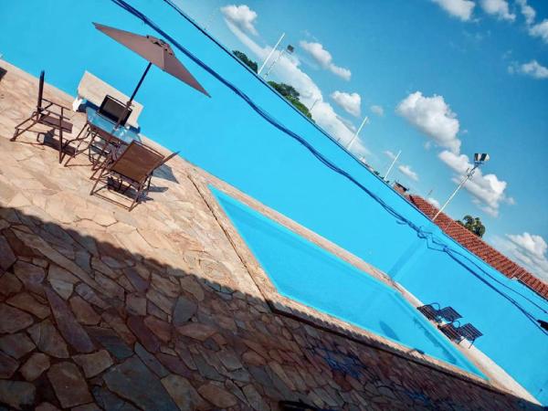 Hotel Colonial, Забронировать Отель Ленсойс-Паулиста штат Сан-Паулу