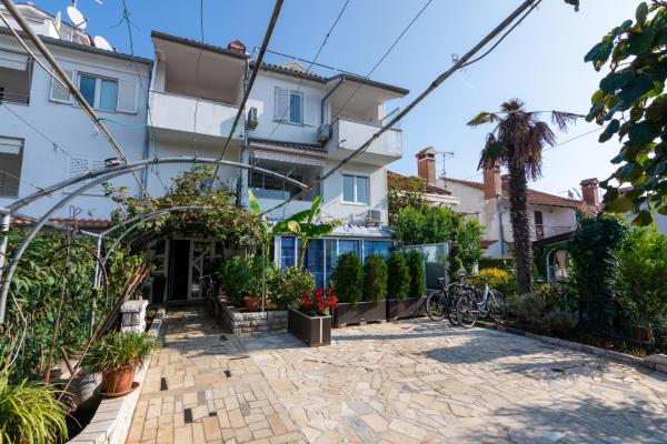 Apartments with WiFi Rovinj - 9702, Забронировать Апартаменты/квартира Ровинь Rovinj Riviera