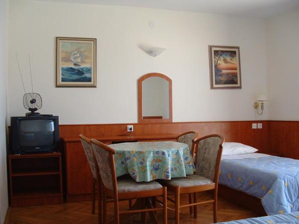 Apartments by the sea Lokva Rogoznica, Omis - 14853