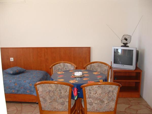 Apartments by the sea Lokva Rogoznica, Omis - 14853