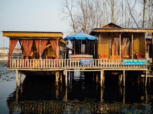 Veena Palace Group Of Houseboats, Забронировать Ботель Сринагар Jammu & Kashmir Ski
