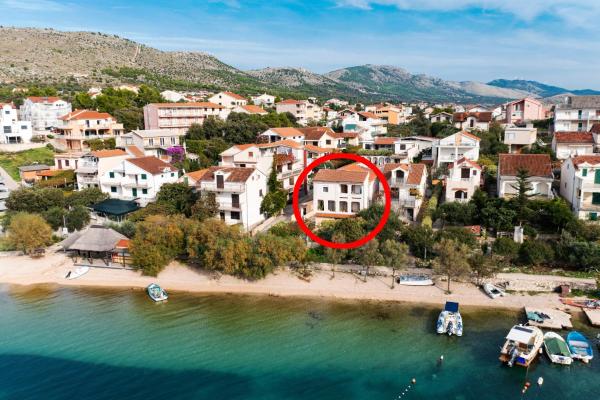 Apartments by the sea Grebastica, Sibenik - 461, Забронировать Апартаменты/квартира Гребаштица 