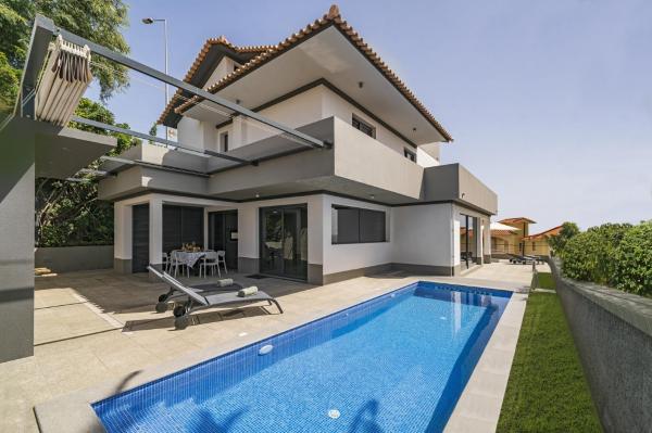 Villa Old Town by Villa Plus, Забронировать Вилла Серра-де-Агуа Фуншал