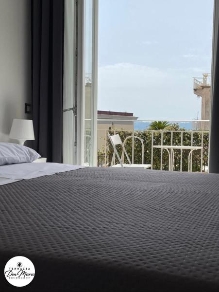 Terrazza Don Mario bed&breakfast, Забронировать Отель «постель и завтрак» Поццуоли Кампания, рядом с Amphitheatre Flavius