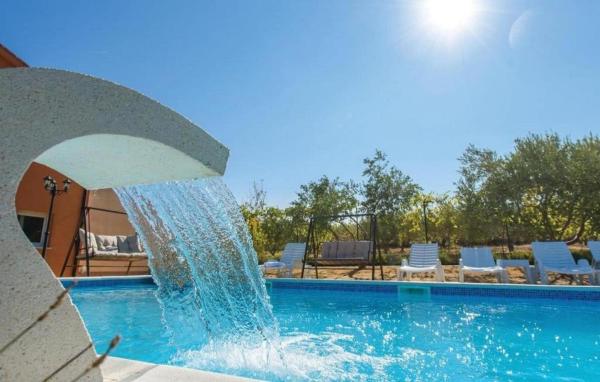 Villa Jelena, Забронировать Вилла Виллы Каштела, Вилла