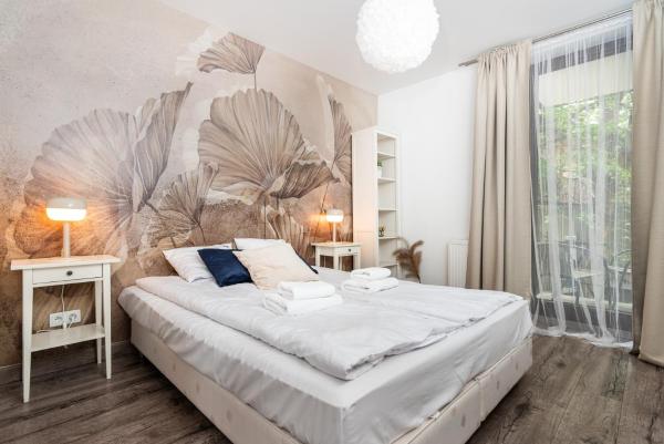 Blossom - Old Town Residence - by Upstairs