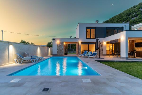Bunica Spring Villa, Забронировать Вилла Отели Мостар с парковкой, Парковка