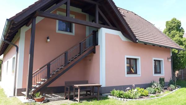 Ubytování u rybníka Svět, Забронировать Проживание в семье Недорогие отели Trebonsko, недорогие