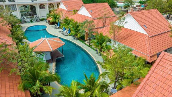 Sea Breeze Hotel & Villa