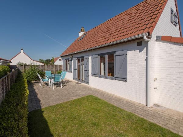 Holiday Home Vissershuisje 9-21 with parking by Interhome, Забронировать Отель Отели Бредене-ан-Зе с парковкой, Парковка