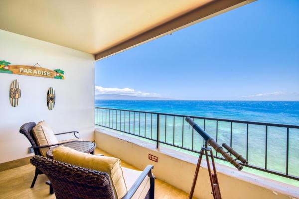 Maui Kai 908 Oceanfront 1 Bedroom 1 Condo by RedAwning
