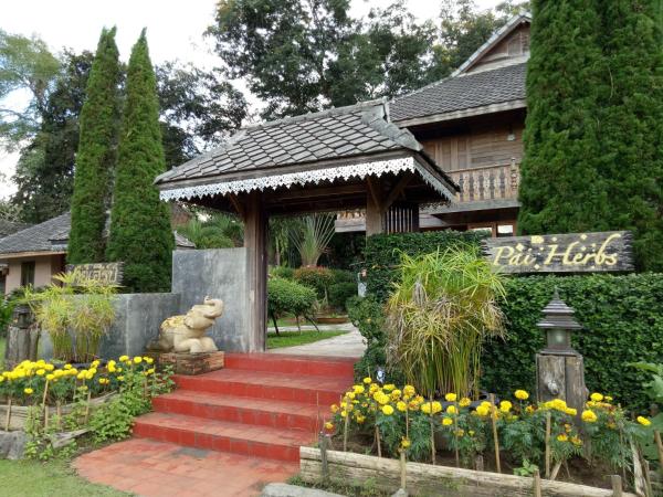Pai Herbs Resort