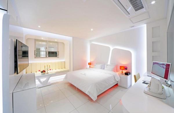 Zara Hotel Peace Square