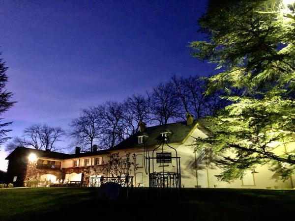 Le Clos Cathala Chambres dHôtes, Забронировать Отель Отели Сен-Пьер-де-Ривьер с бассейном, Бассейн
